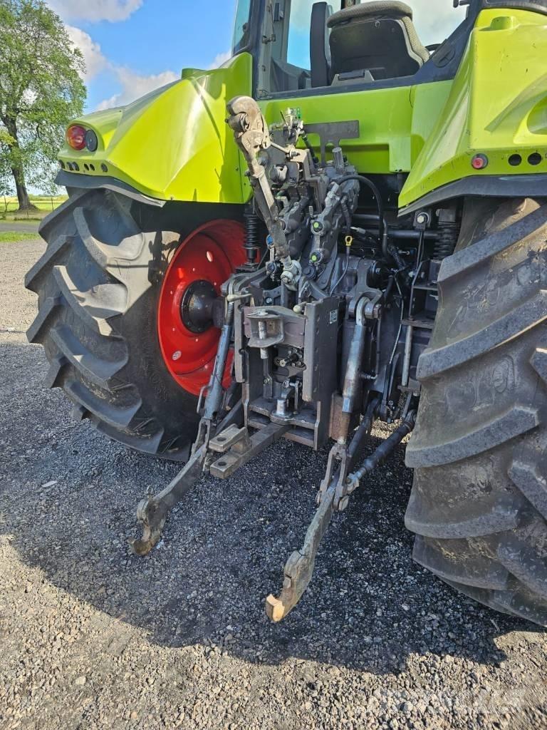 CLAAS ARION 630 CIS Трактори