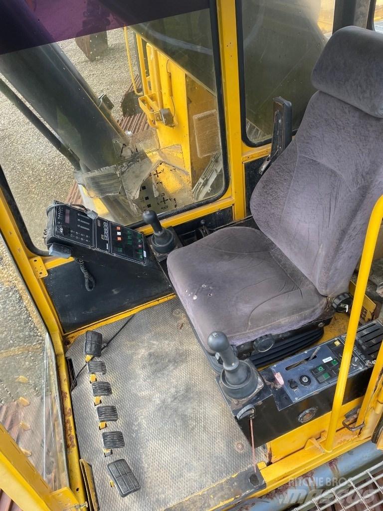 Volvo EC450 Верижен екскаватор