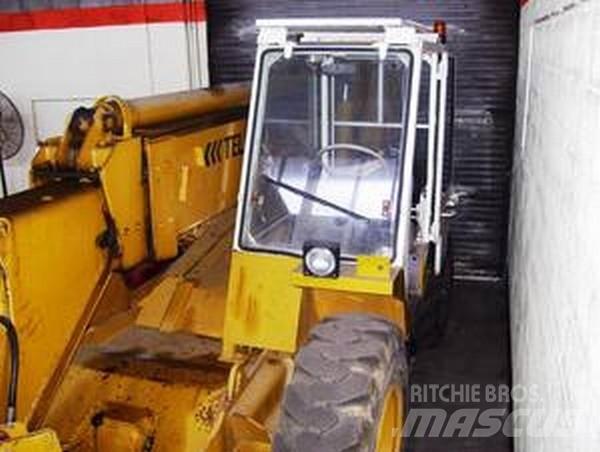 JCB 530B-4HL Камиони за херавни местности