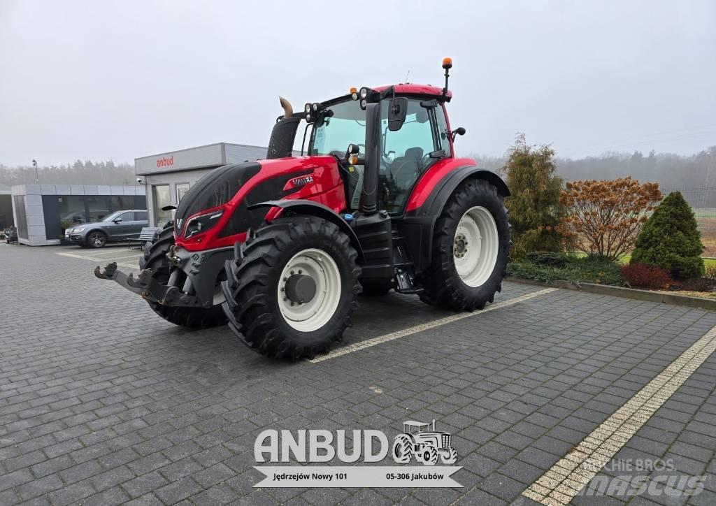 Valtra T234 Versu Трактори