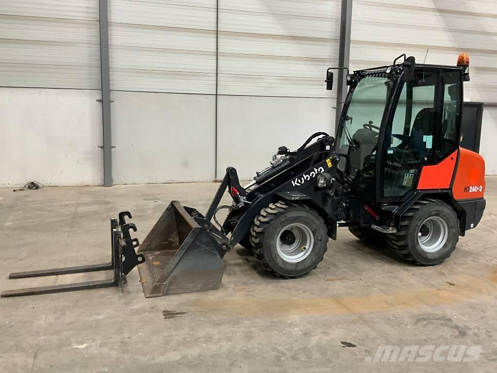 Kubota RT 260-2 Колесни товарачи