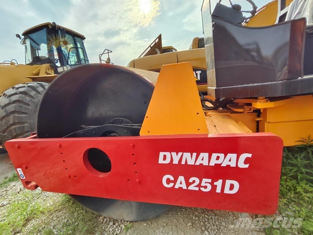 Dynapac CA 251 D Еднобарабанни ролки
