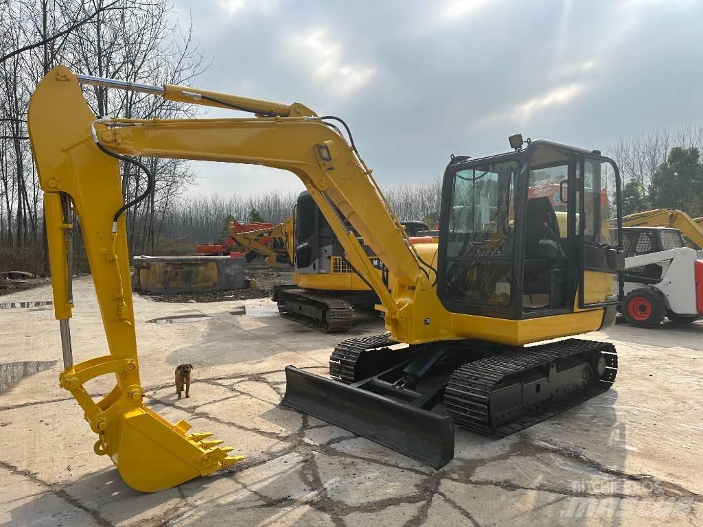 Komatsu PC56 Верижен екскаватор