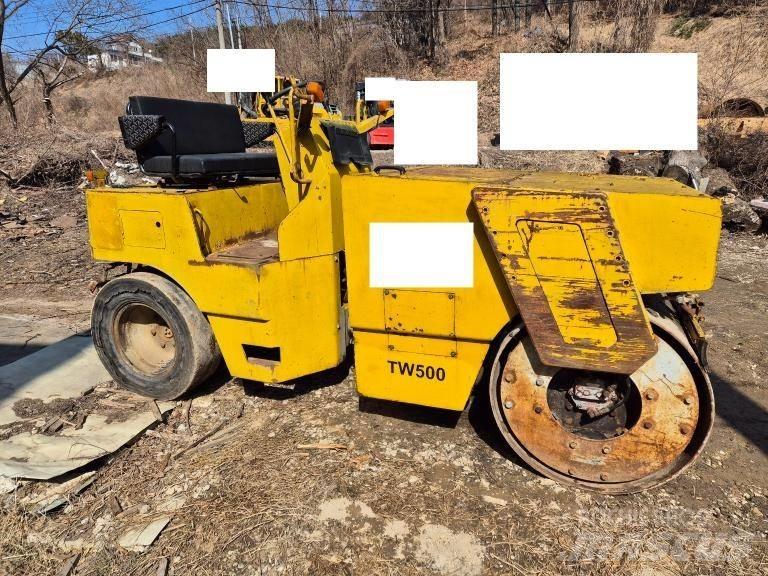 Sakai TW 500 Двойни барабанни ролки
