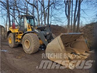 John Deere 744 K Колесни товарачи