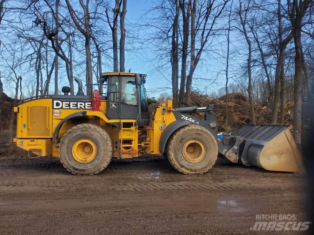John Deere 744 K Колесни товарачи
