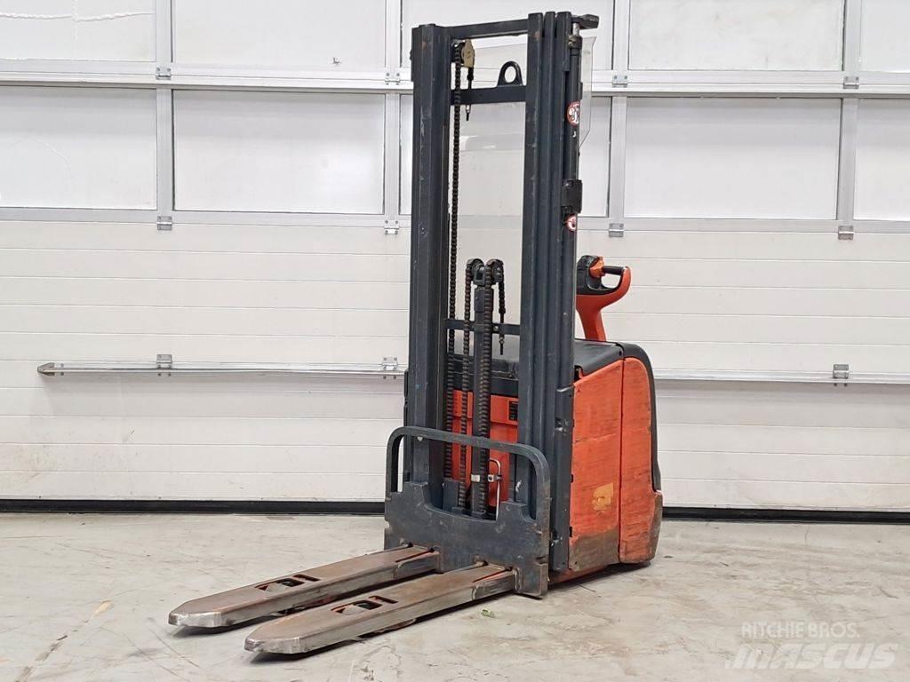 Linde L14 Колички високоповдигачи с теглич