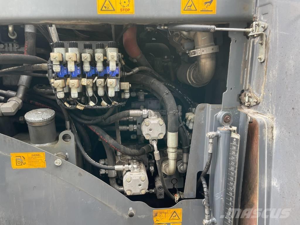 Vögele SUPER 800-3I Машини за асфалт