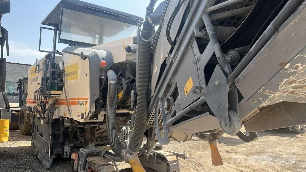 Wirtgen W 200 Машини за цепене на асфалт