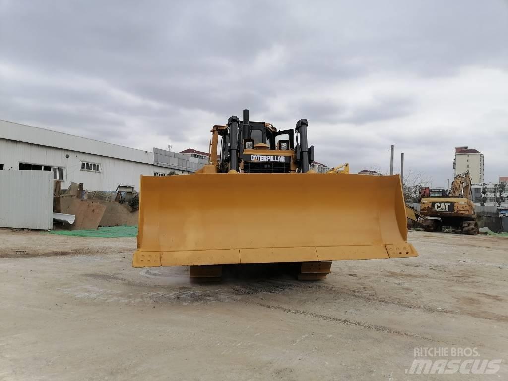 CAT D 8 R Верижни булдозери
