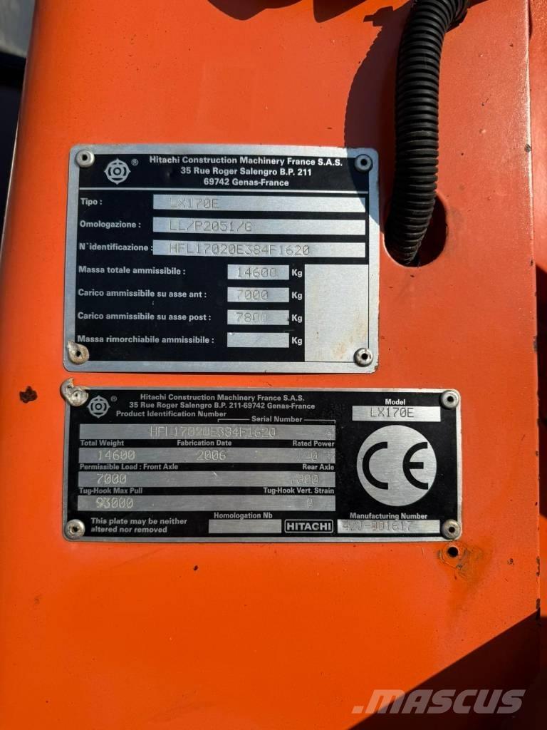 Hitachi LX 170 E Колесни товарачи