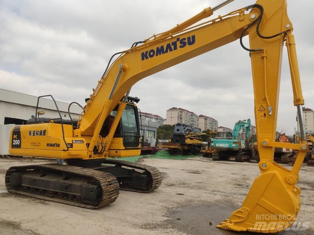 Komatsu PC 200-8 Средни екскаватори 7т - 12т