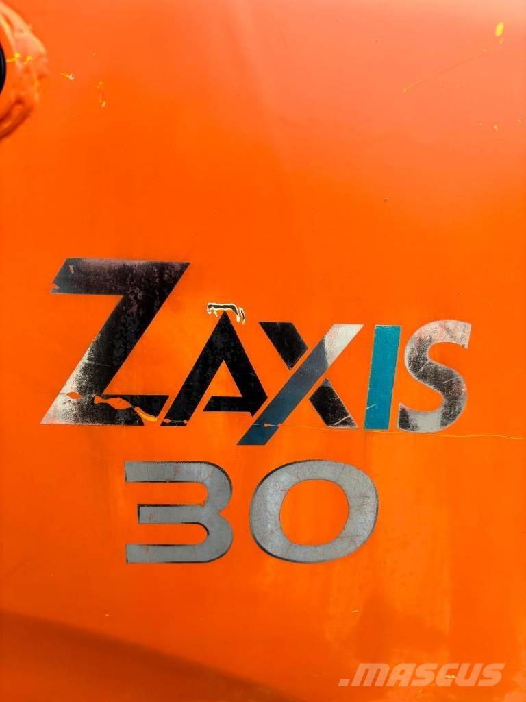 Hitachi ZX 30 Мини екскаватори < 7 т