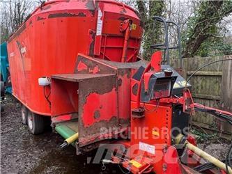 Kuhn EuroMix Хранилки за животни