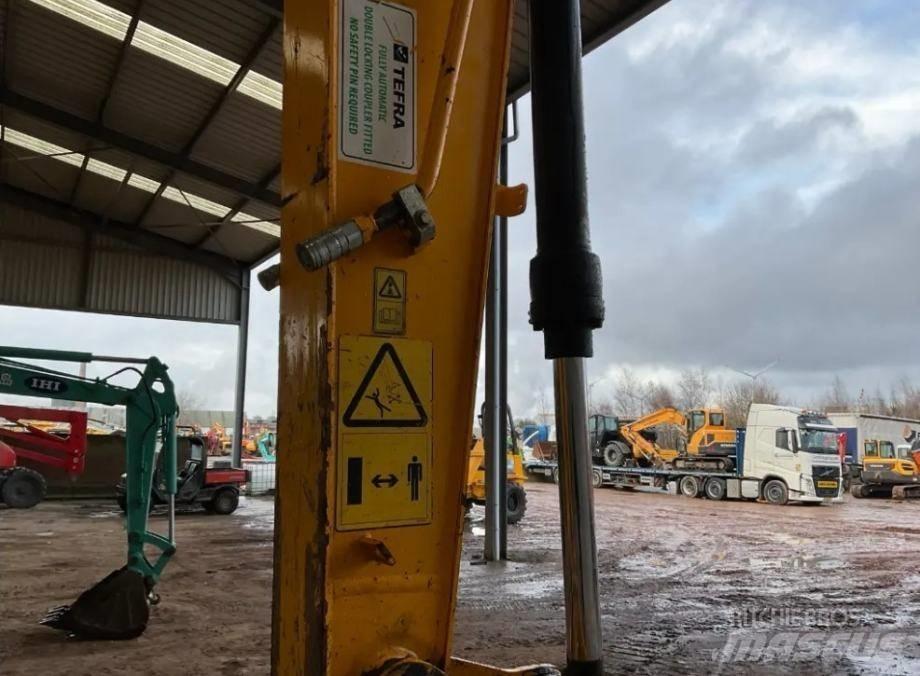 JCB JS 130 LC Верижен екскаватор
