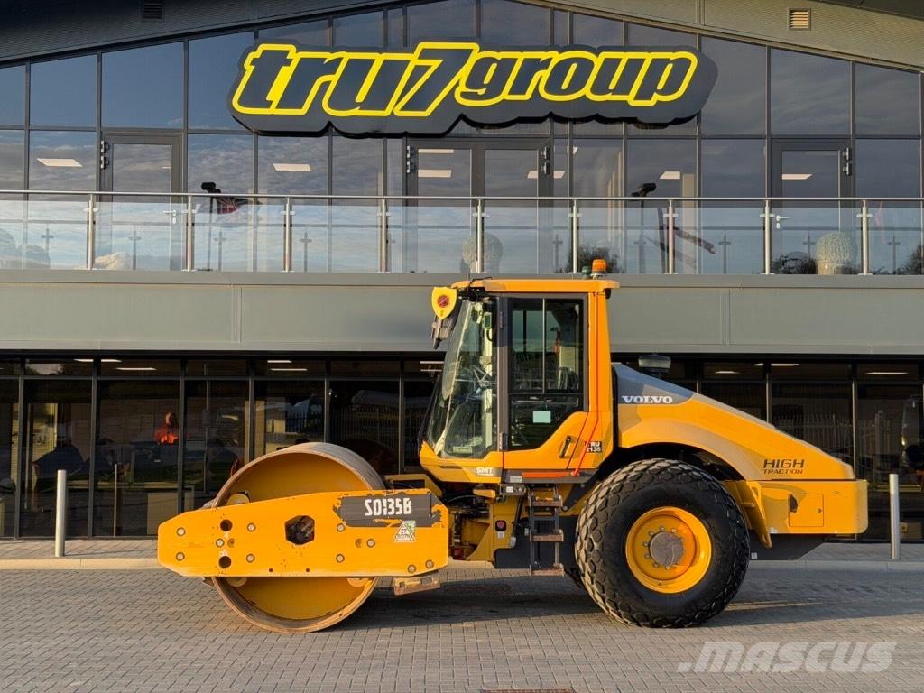 Volvo SD 135 B Еднобарабанни ролки
