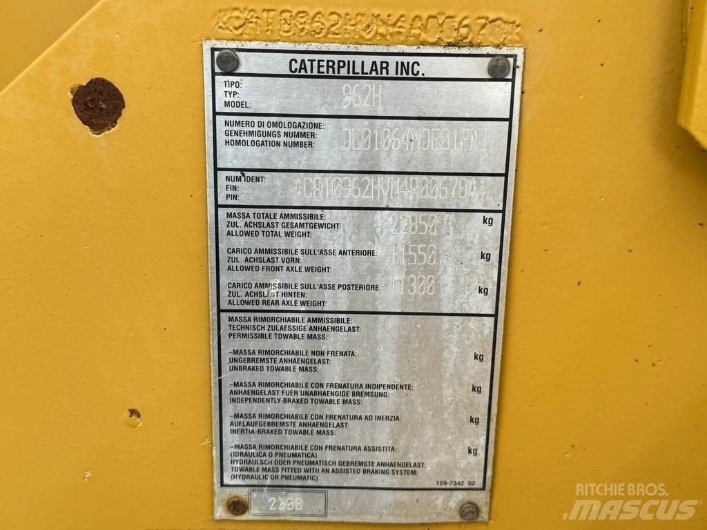 CAT 962H Колесни товарачи