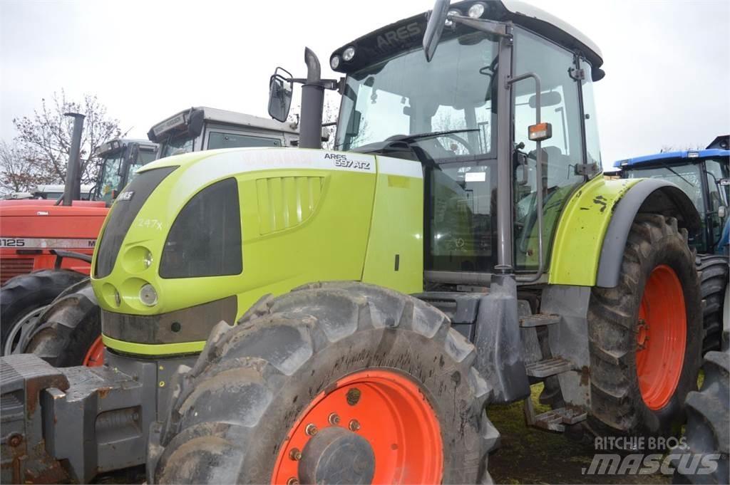 CLAAS Ares 697 ATZ Трактори