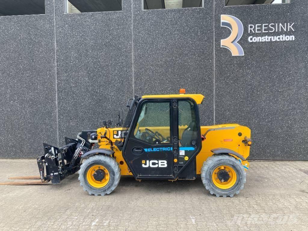 JCB 525-60 E Телескопични товарачи