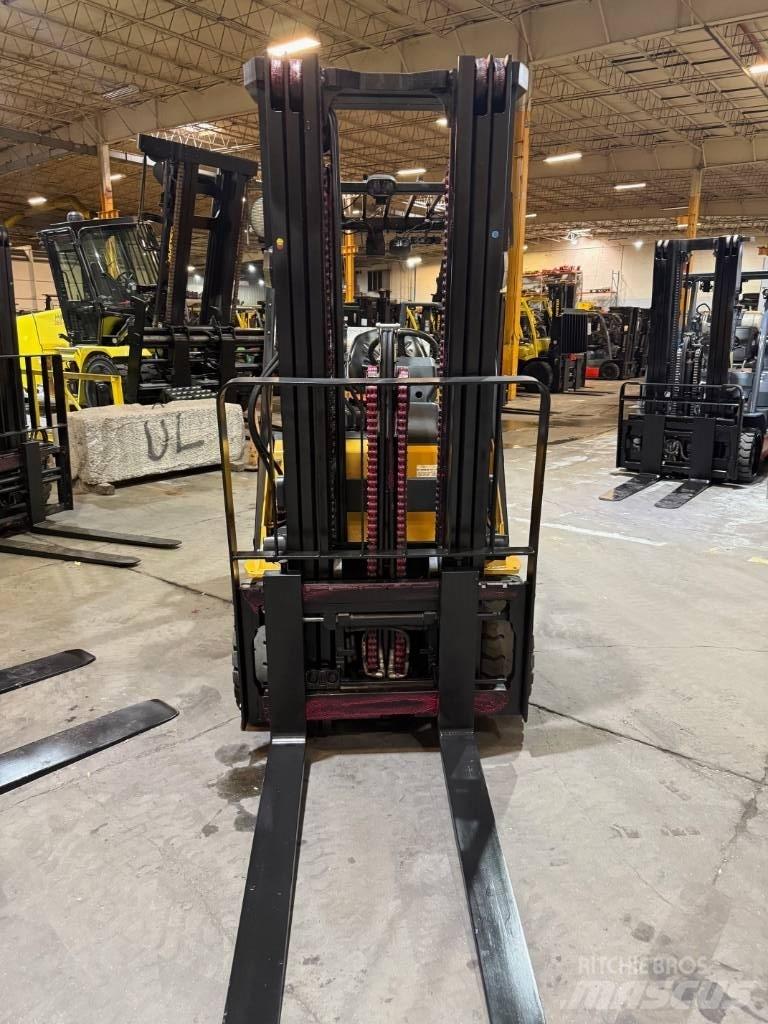 CAT 2C 6000 Вилични кари-повдигачи - други