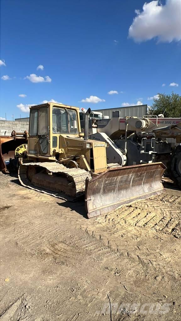 CAT D 4 C Верижни булдозери

