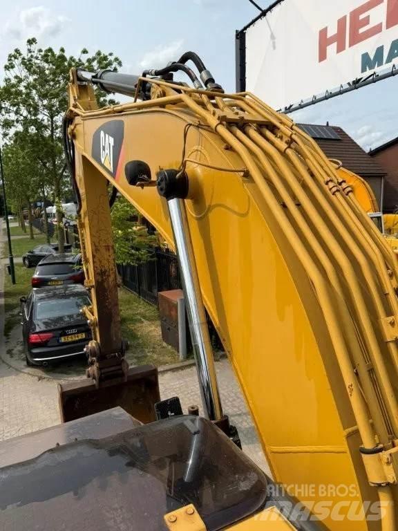 CAT 320DL Верижен екскаватор