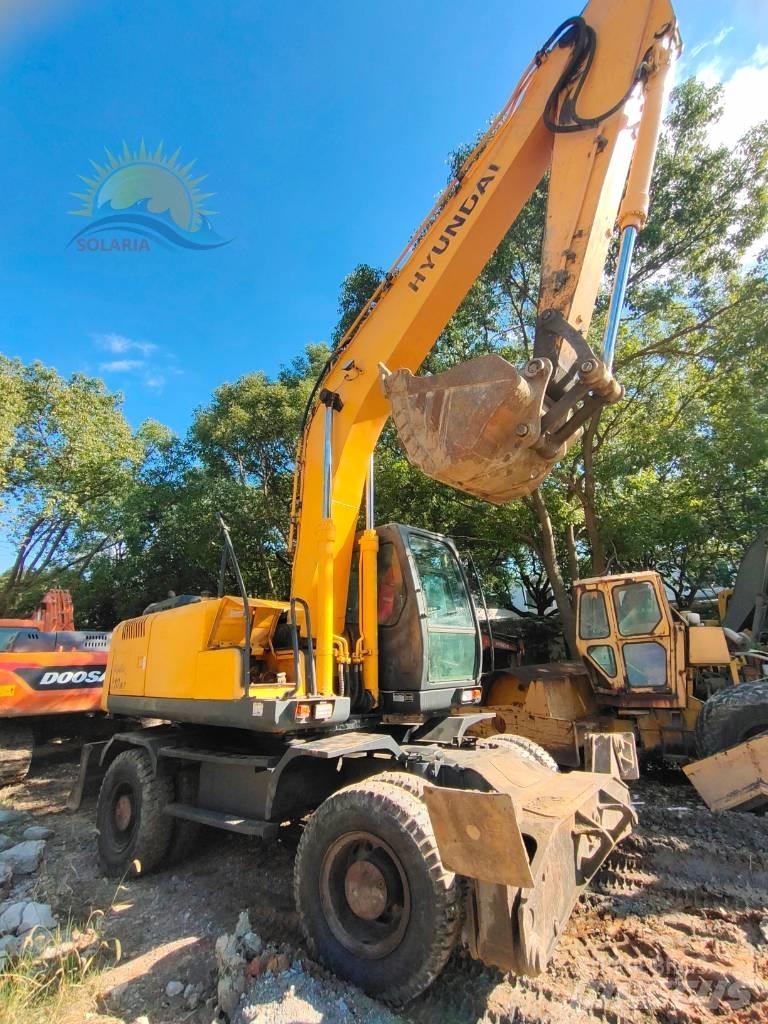 Hyundai R210W-7 Колесни екскаватори