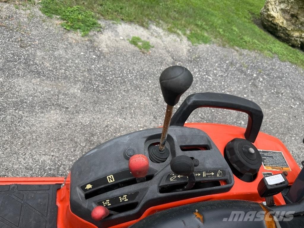 Kubota BX2380 Трактори