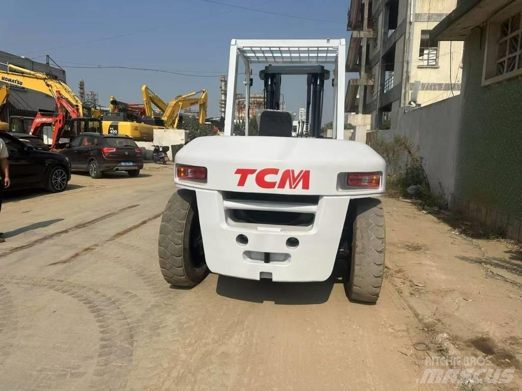 TCM FD 100 Z8 Телескопични товарачи