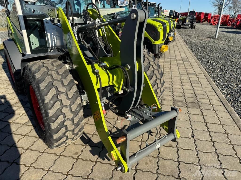 CLAAS Torion 530 Колесни товарачи