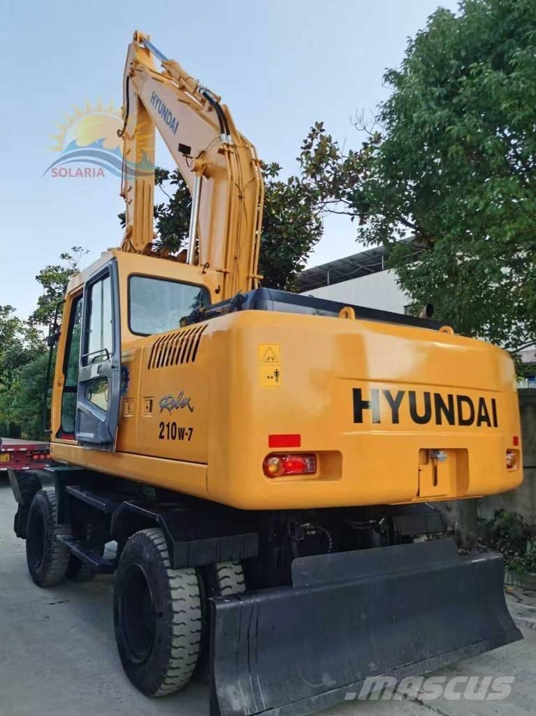 Hyundai R210w-7 Колесни екскаватори