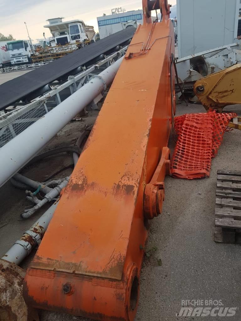 Hitachi EX700 Стрели и рамена
