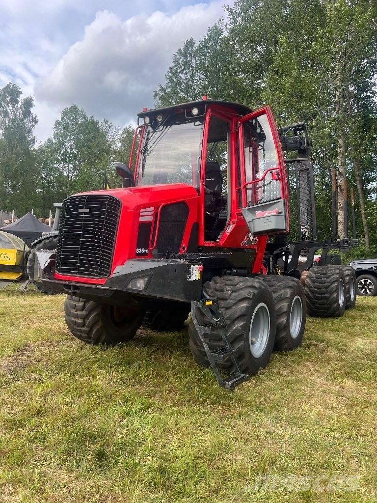 Komatsu 835 Форуардери