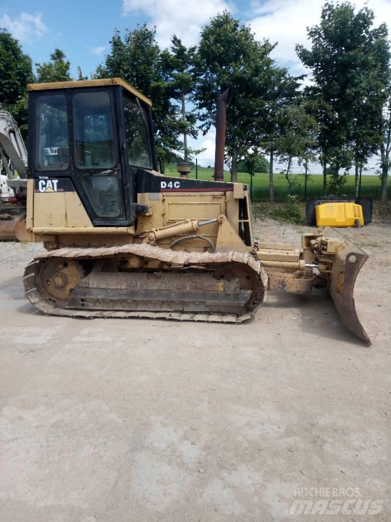 CAT D 4 C Верижни булдозери
