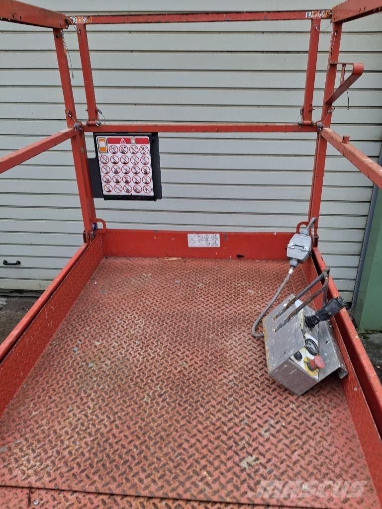 SkyJack SJ III 4632 Ножични работни платформи