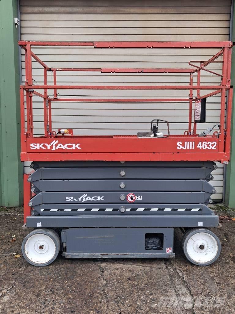 SkyJack SJ III 4632 Ножични работни платформи