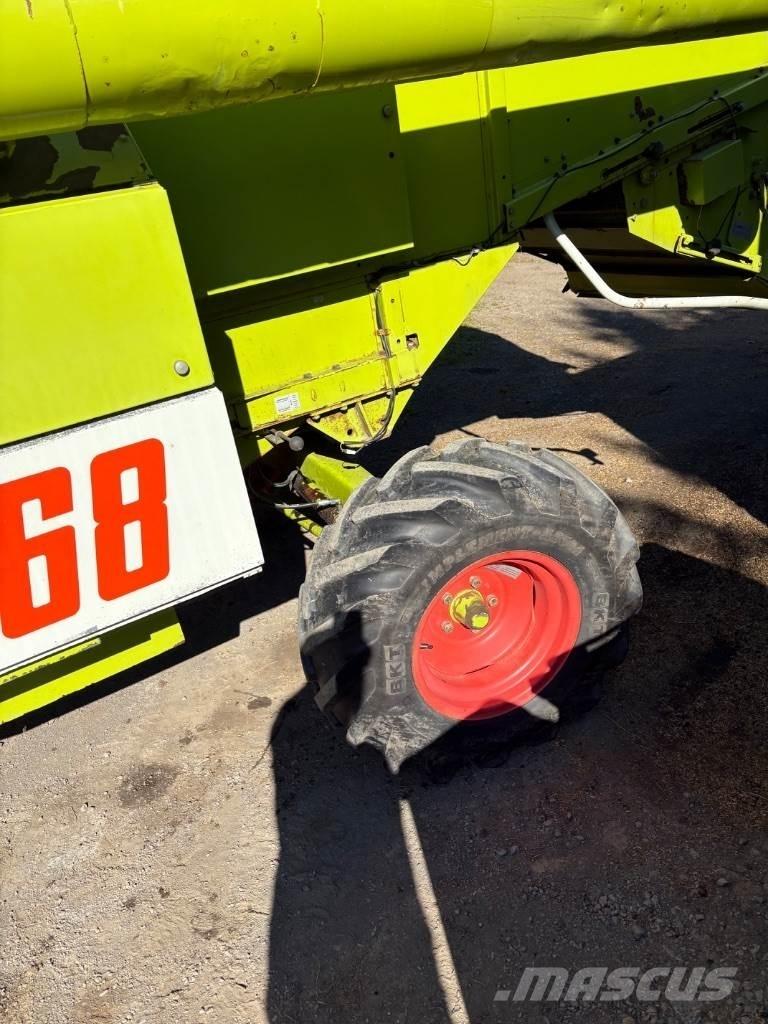 CLAAS Dominator 68 Комбайни
