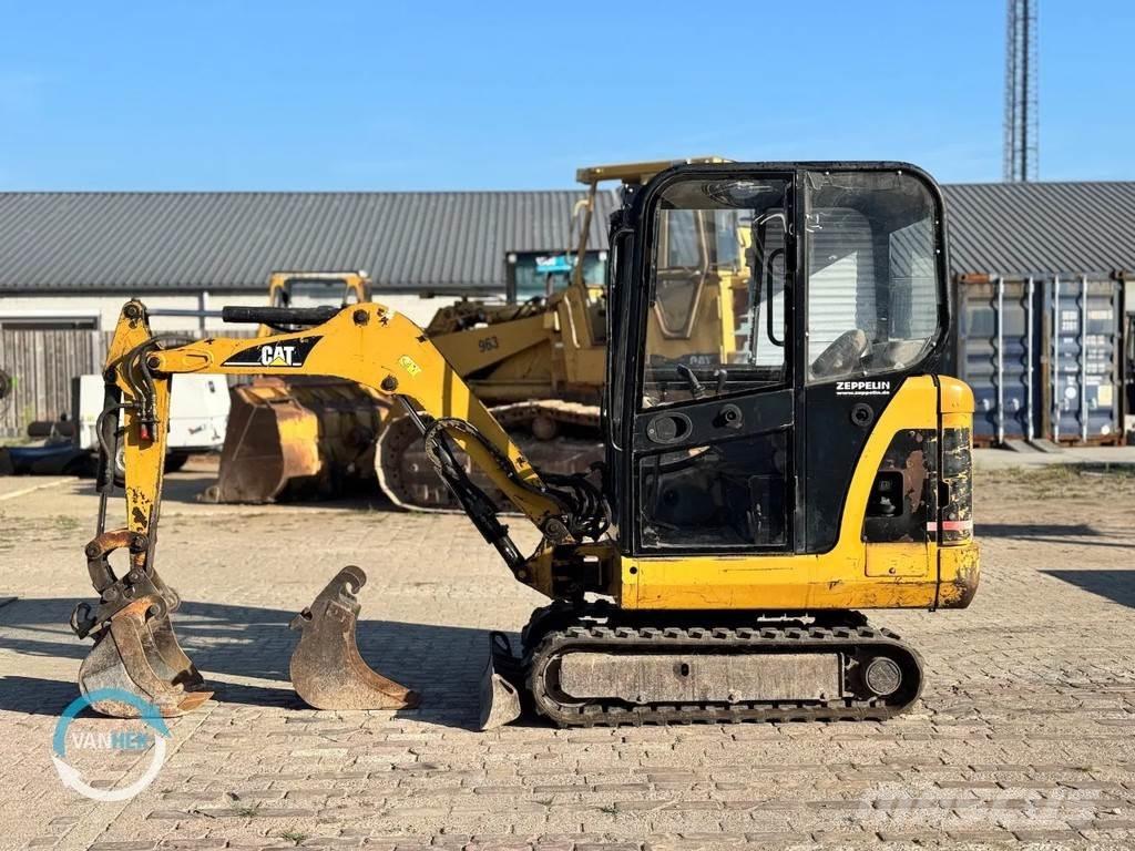 CAT 301.6C Мини екскаватори < 7 т