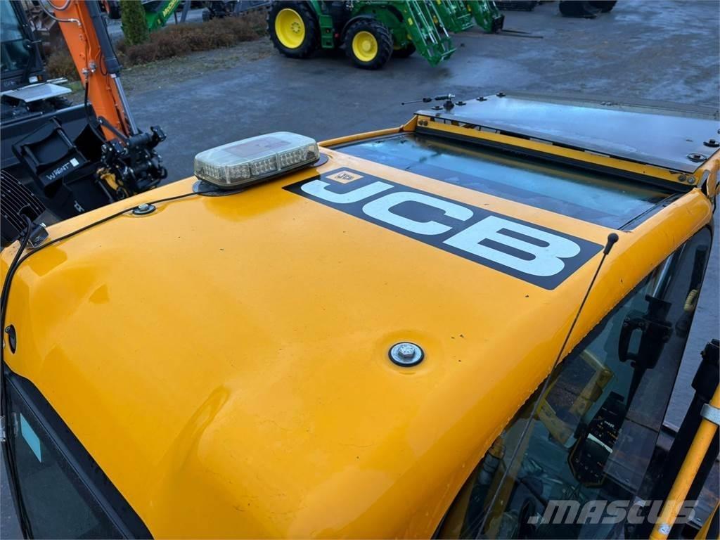JCB JS145W T4i Колесни екскаватори