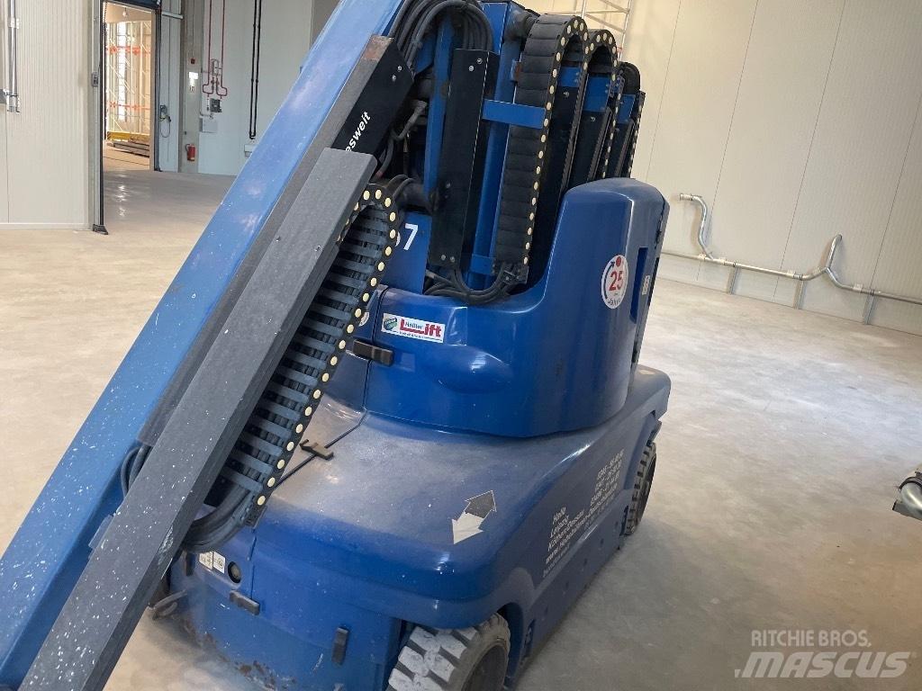JLG Toucan 1210 Съчленени стрелови подемници