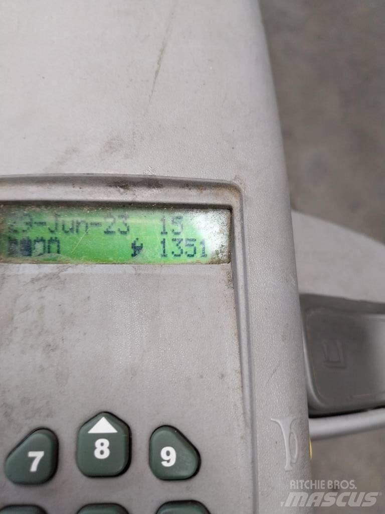 UniCarriers PLL 200 Нископовдигач