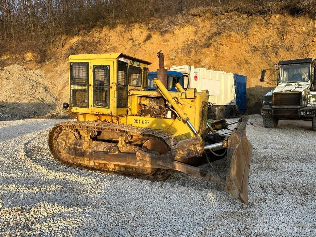 CAT D 6 C Верижни булдозери
