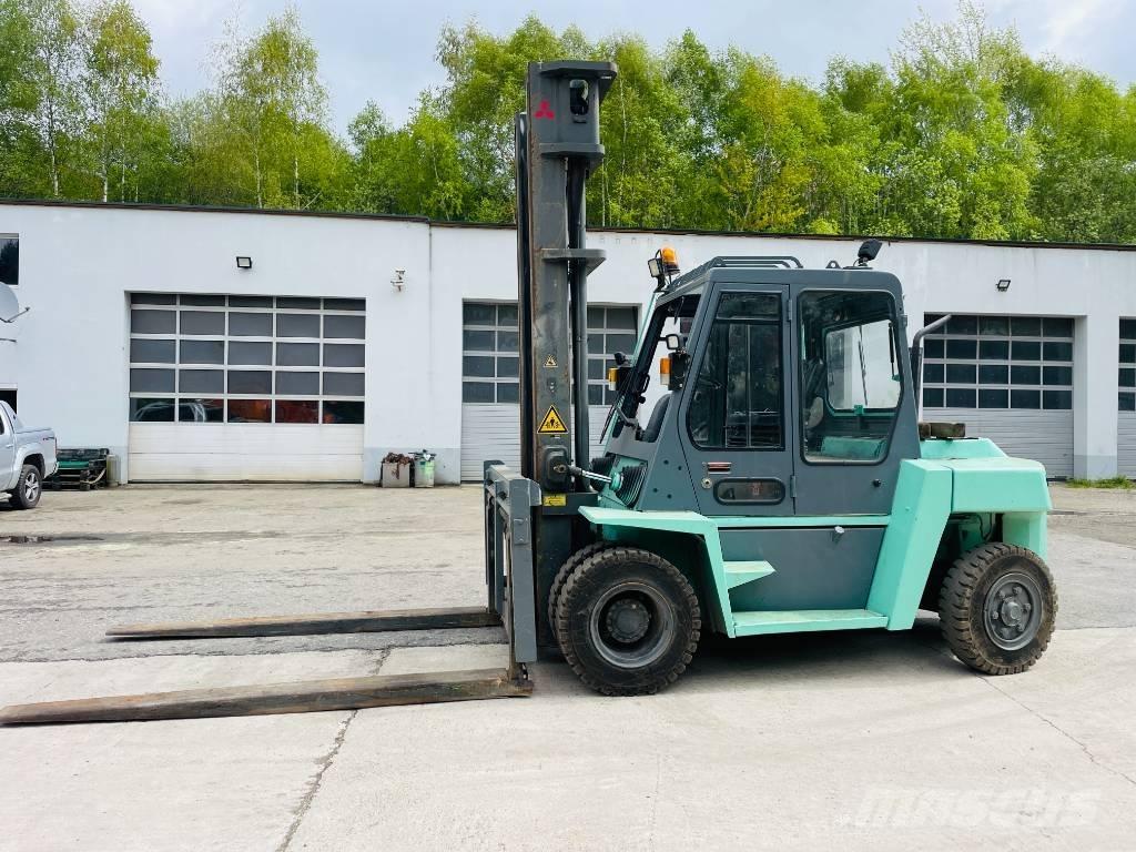 Mitsubishi FD 70 Дизелови камиони