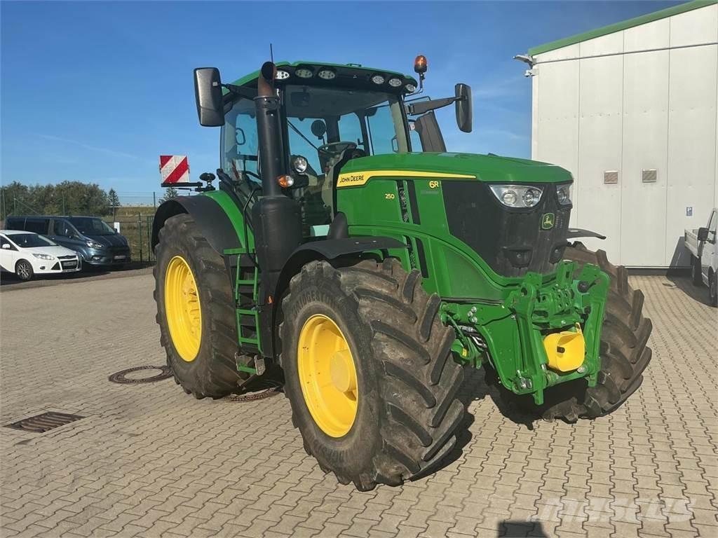John Deere 6R 250 Трактори