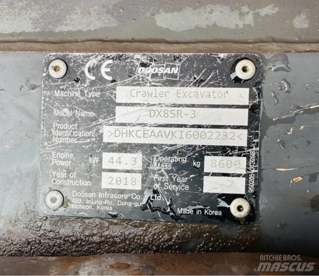 Doosan DX 85 R-3 Средни екскаватори 7т - 12т