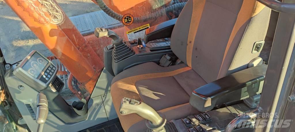 Doosan 225 LC Верижен екскаватор