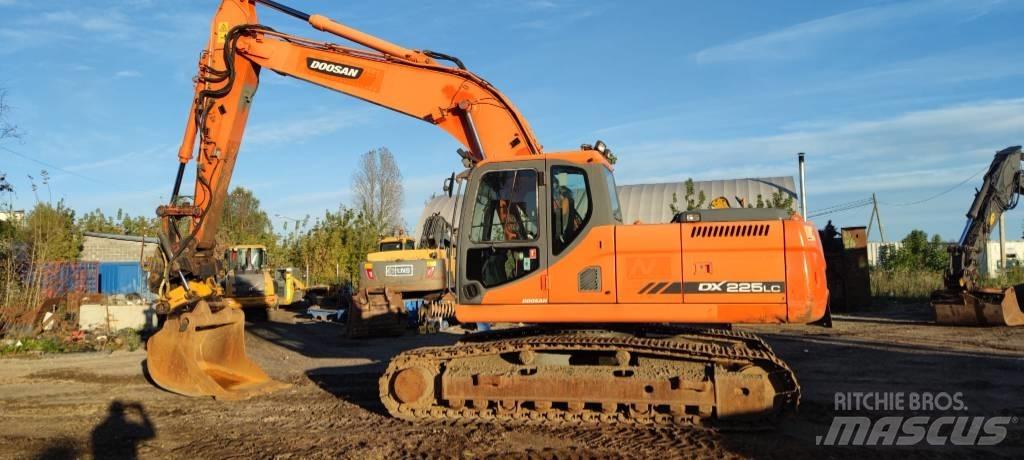 Doosan 225 LC Верижен екскаватор