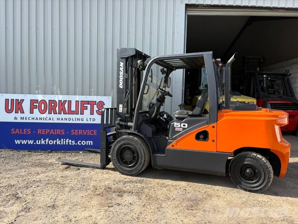 Doosan D50SC-7 Дизелови камиони