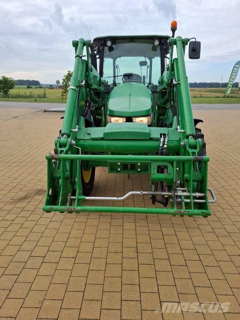 John Deere 5100M Трактори