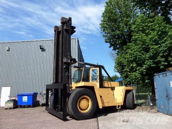 CAT V 800 Дизелови камиони